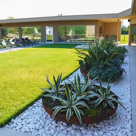 Ξενοδοχείο Mjus & Thermal Park 4*