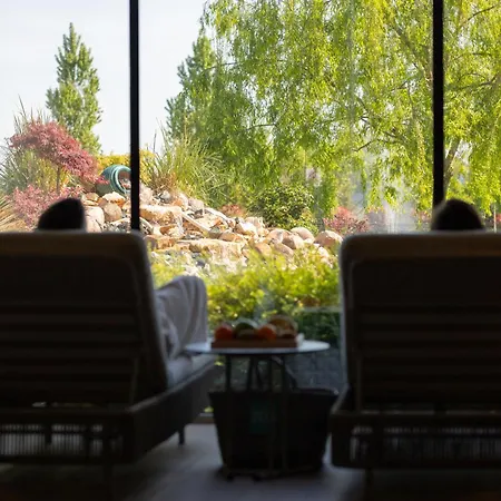 Mjus & Thermal Park 4*