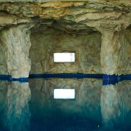 Mjus & Thermal Park Ξενοδοχείο 4*